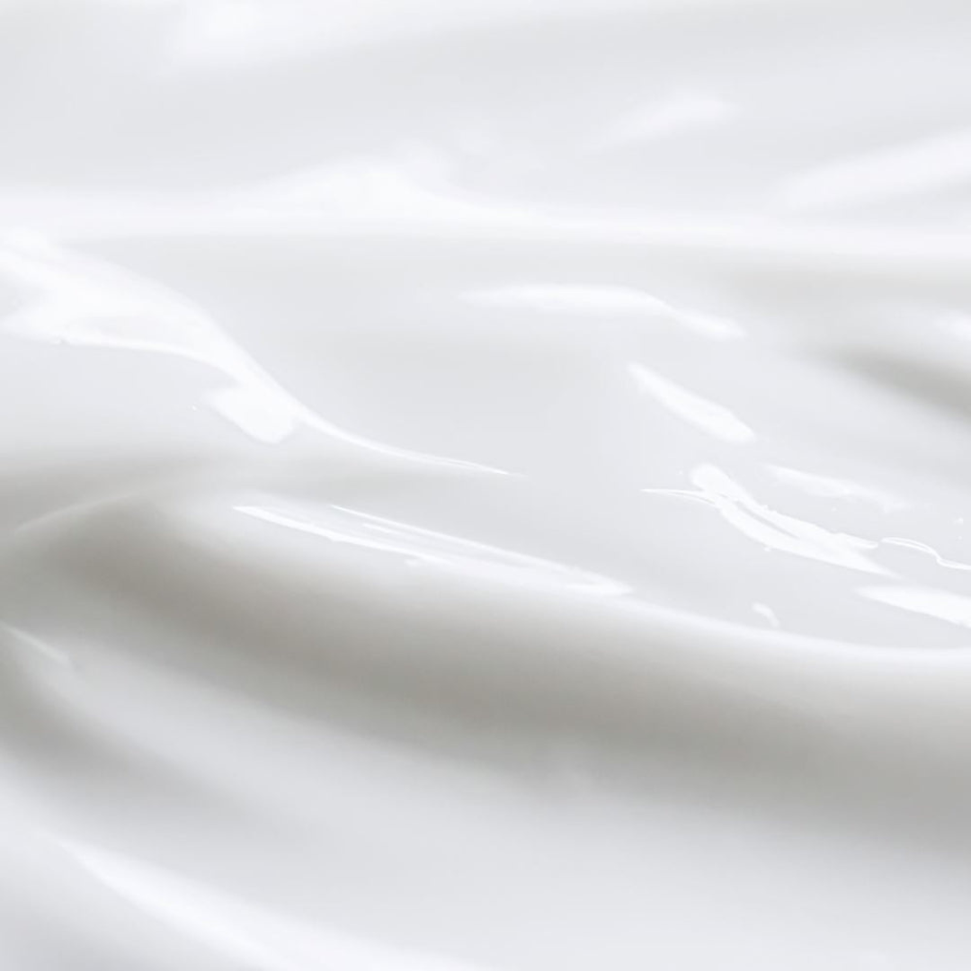 Texture légère crème hydratante RUHAKU anti-âge faite au Japon